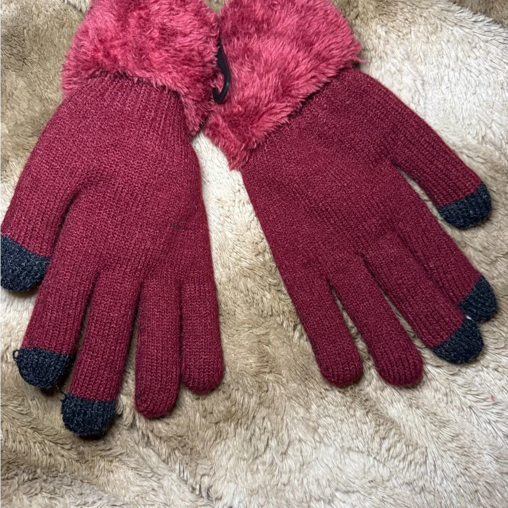 Fleece Lined Touchscreen Gloves - Burgundy